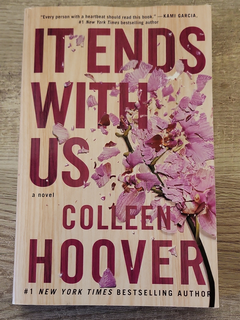3/$18! 'It Ends With Us' Paperback Novel - Colleen Hoover